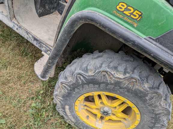 Image of John Deere Gator XUV 825i equipment image 4