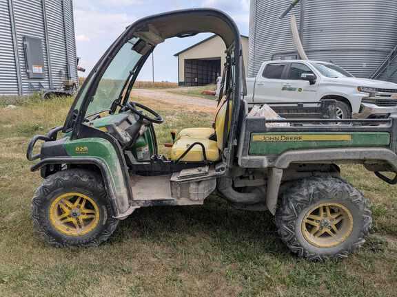 Image of John Deere Gator XUV 825i Primary image