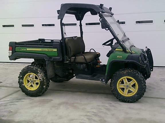 Image of John Deere Gator XUV 825i equipment image 1