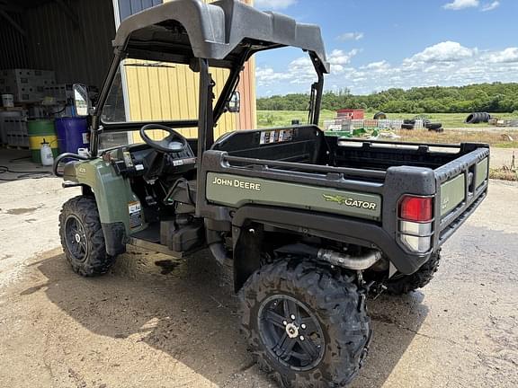 Image of John Deere Gator XUV 825i equipment image 1