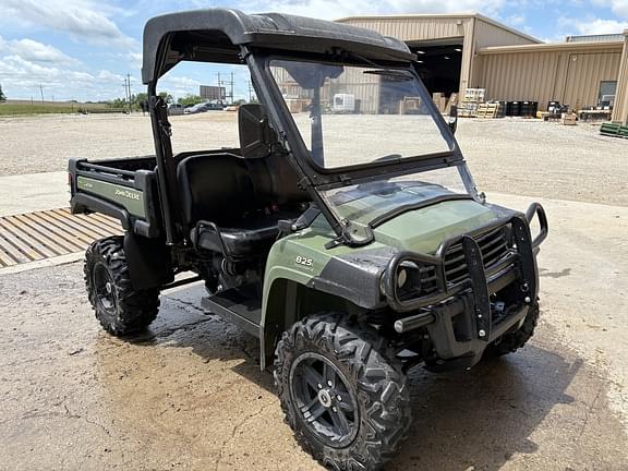 Image of John Deere Gator XUV 825i equipment image 4