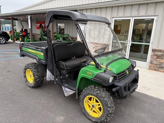 Image of John Deere Gator XUV 825i equipment image 1