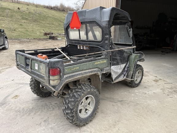 Image of John Deere Gator XUV 825i equipment image 4
