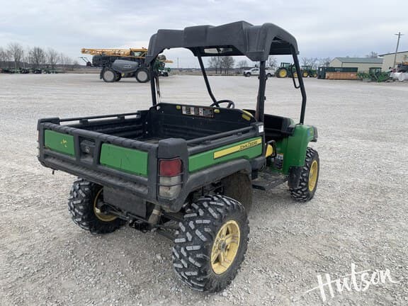 Image of John Deere Gator XUV 825i equipment image 3
