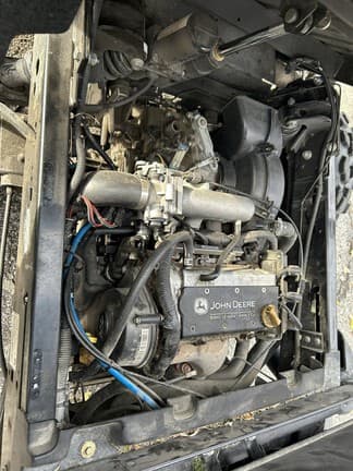 Image of John Deere Gator XUV 825i equipment image 2