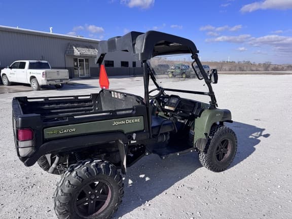 Image of John Deere Gator XUV 825i equipment image 3