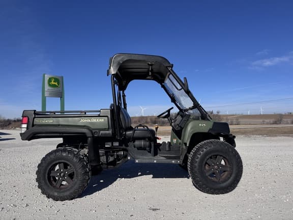 Image of John Deere Gator XUV 825i Primary image