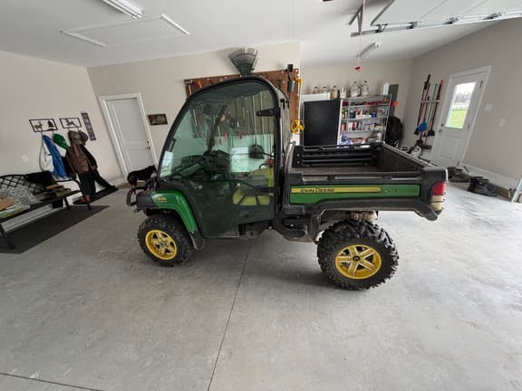 Image of John Deere Gator XUV 825i equipment image 2