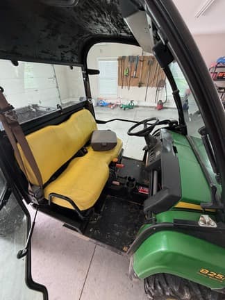 Image of John Deere Gator XUV 825i equipment image 4