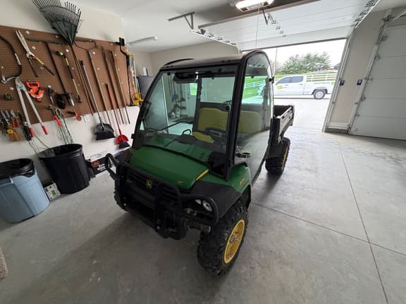 Image of John Deere Gator XUV 825i equipment image 1