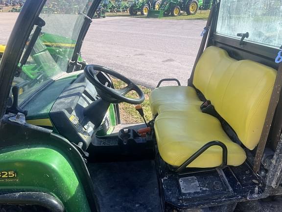 Image of John Deere Gator XUV 825i equipment image 2