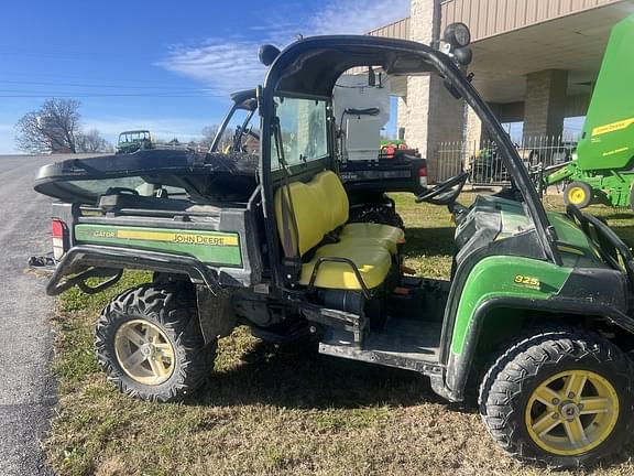 Image of John Deere Gator XUV 825i equipment image 1