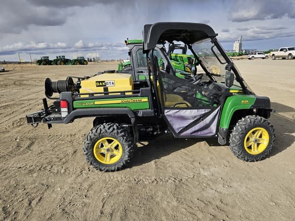 Image of John Deere Gator XUV 825i equipment image 4