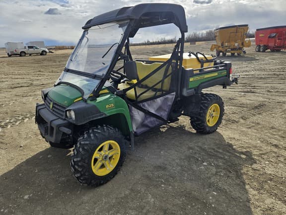 Image of John Deere Gator XUV 825i equipment image 1