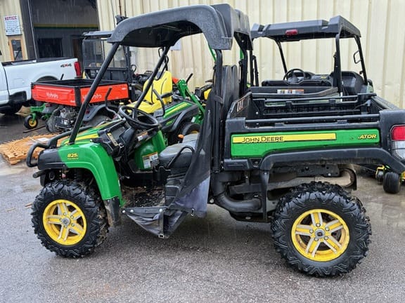 2017 John Deere Gator XUV 825i Equipment Image0