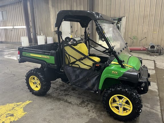 2017 John Deere Gator XUV 825i Equipment Image0