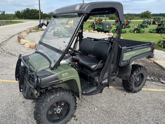 2017 John Deere Gator XUV 825i Equipment Image0