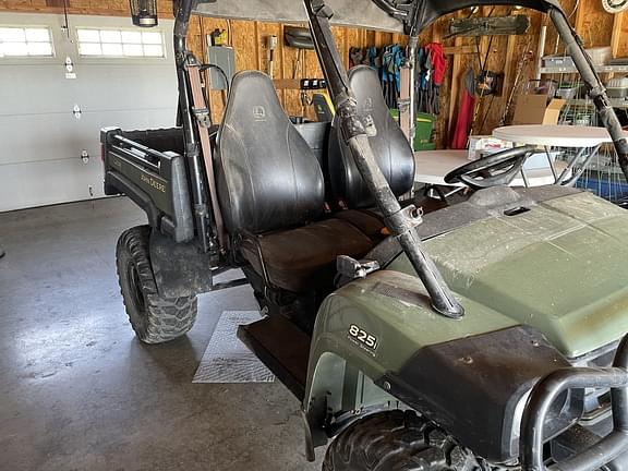 Image of John Deere Gator XUV 825i equipment image 1