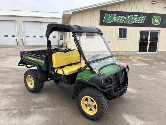 Image of John Deere Gator XUV 825i equipment image 1