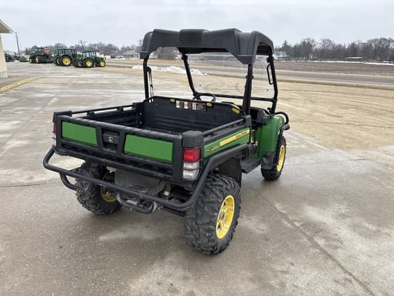 Image of John Deere Gator XUV 825i equipment image 4
