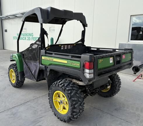 Image of John Deere Gator XUV 825i equipment image 4