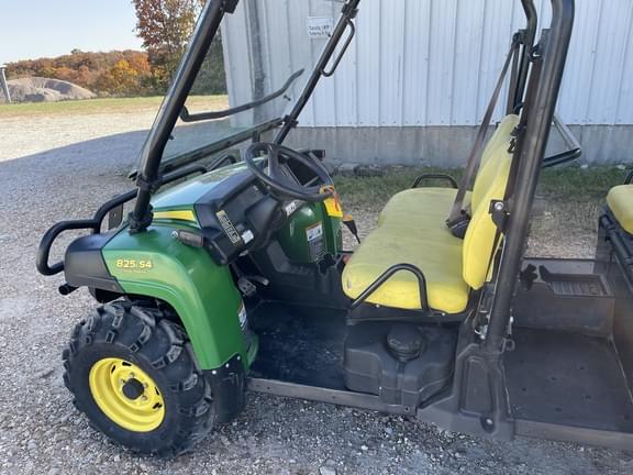 Image of John Deere Gator XUV 825i S4 equipment image 4