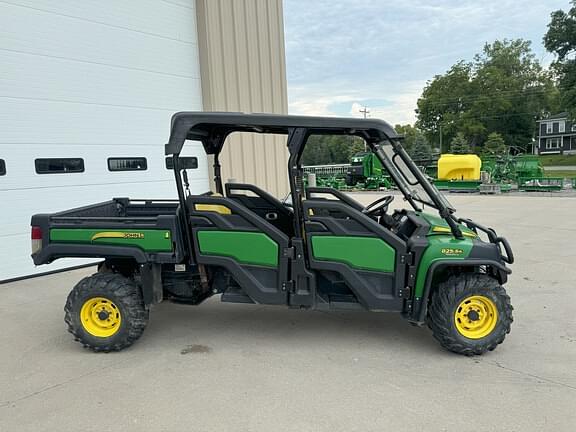 Image of John Deere Gator XUV 825i S4 equipment image 1