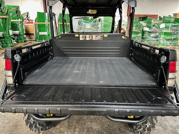 Image of John Deere Gator XUV 825i S4 equipment image 4