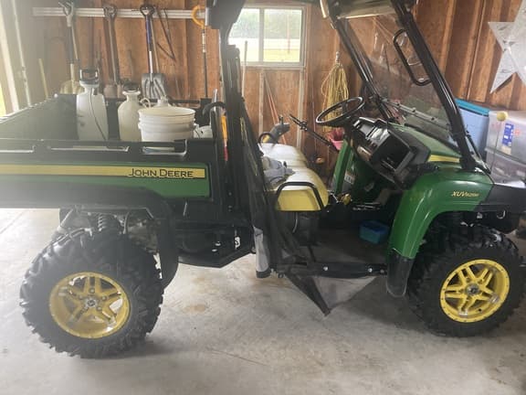 Image of John Deere XUV 825M Primary image