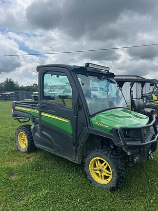 Image of John Deere XUV 835M equipment image 2