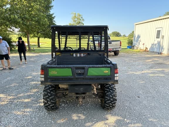 Image of John Deere XUV 835M equipment image 2