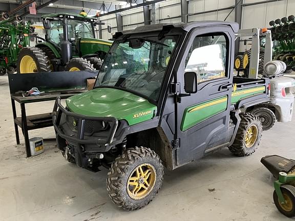 Image of John Deere XUV 835M Primary image