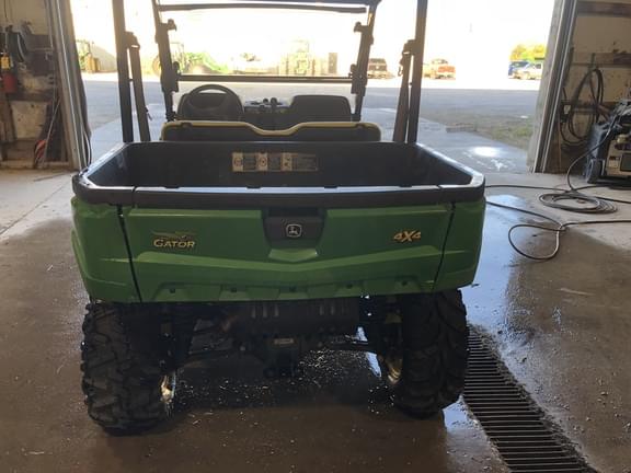 Image of John Deere XUV 590i Gator equipment image 4