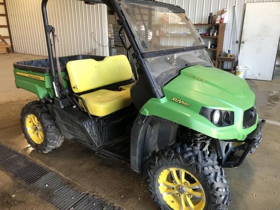 Image of John Deere XUV 590i Gator equipment image 2