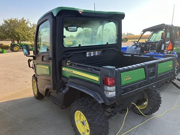 Image of John Deere XUV 835R equipment image 3