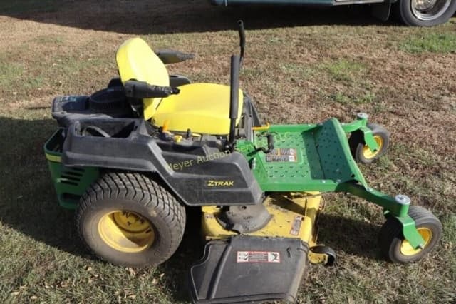 Image of John Deere Z535M equipment image 1