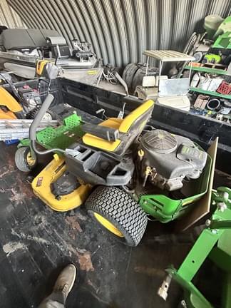 Image of John Deere Z335E Image 1