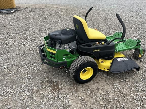 Image of John Deere Z335E equipment image 2