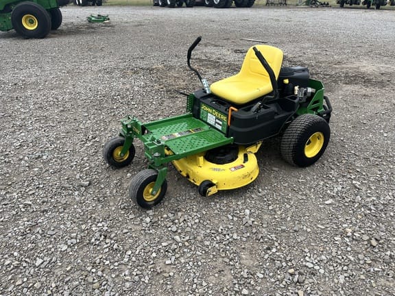 2017 John Deere Z335E Equipment Image0