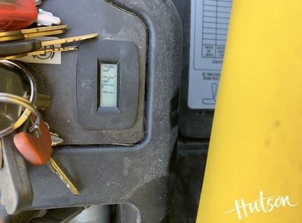 Image of John Deere Z335M equipment image 4
