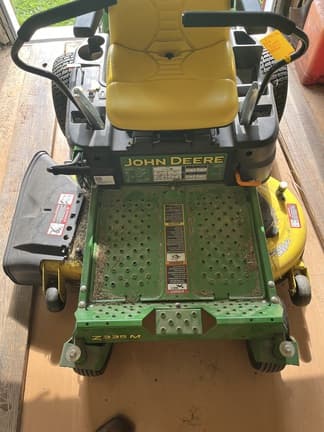 Image of John Deere Z335M Primary image