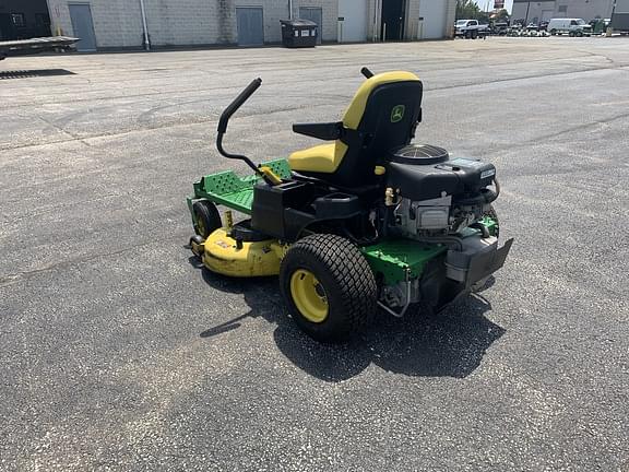 Image of John Deere Z335M equipment image 3