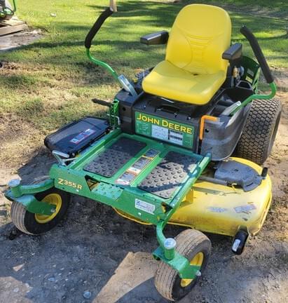 Image of John Deere Z355R equipment image 1