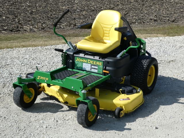 Image of John Deere Z355R equipment image 1
