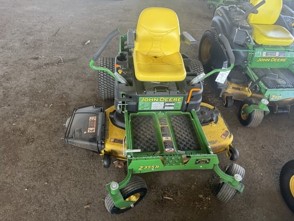 2017 John Deere Z355R Equipment Image0