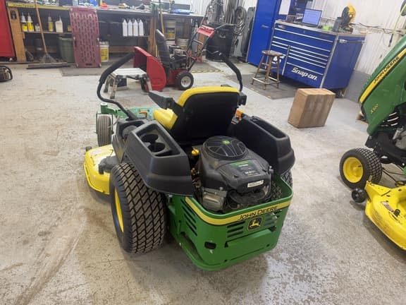 Image of John Deere Z525E equipment image 1