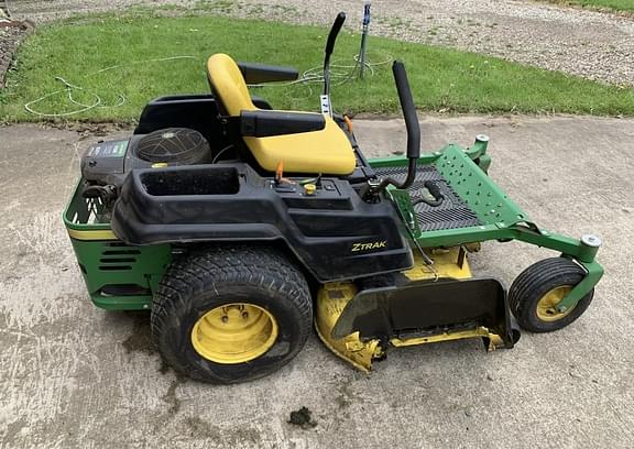 Image of John Deere Z525E equipment image 1