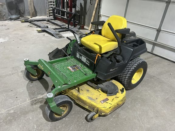 2017 John Deere Z535M Equipment Image0