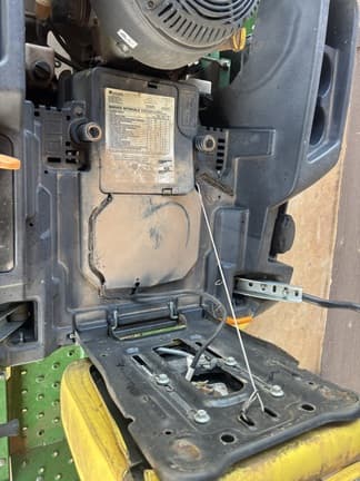 Image of John Deere Z535M equipment image 4