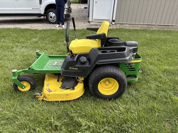 Image of John Deere Z535M equipment image 1